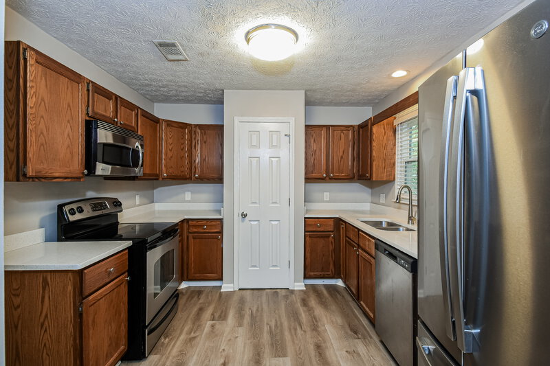 2,960/Mo, 650 Kurtz Rd Marietta, GA 30066 Kitchen View