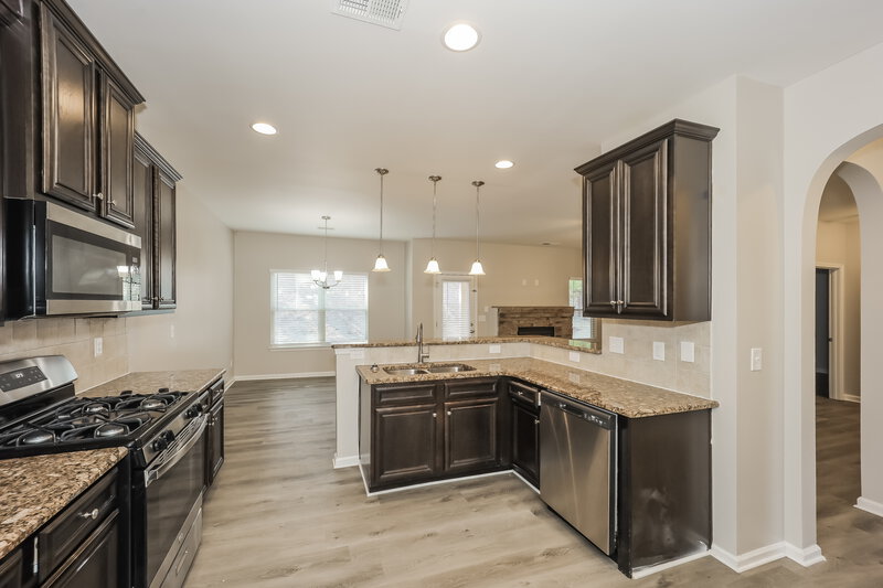 3,530/Mo, 6728 Oak Hill Pl Fairburn, GA 30213 Kitchen View 2