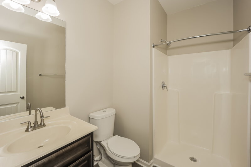 3,530/Mo, 6728 Oak Hill Pl Fairburn, GA 30213 Bathroom View