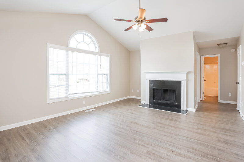 1,990/Mo, 5090 Roxton Ln Douglasville, GA 30135 Living Room View