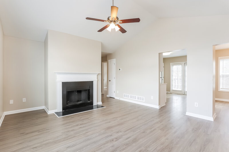 1,990/Mo, 5090 Roxton Ln Douglasville, GA 30135 Living Room View 2
