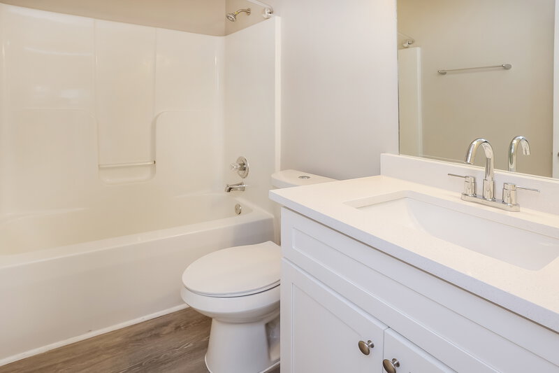 1,990/Mo, 5090 Roxton Ln Douglasville, GA 30135 Bathroom View