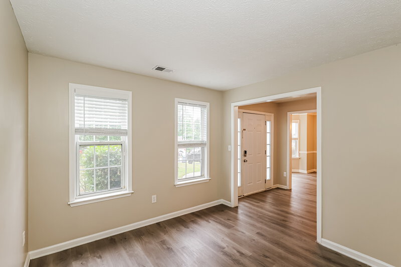2,470/Mo, 4970 Promenade Dr SW Atlanta, GA 30331 Living Room View 2