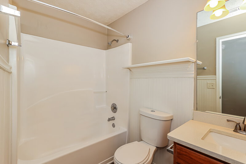 2,470/Mo, 4970 Promenade Dr SW Atlanta, GA 30331 Bathroom View
