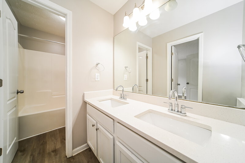 2,495/Mo, 129 Makenna Dr Hampton, GA 30228 Main Bathroom View