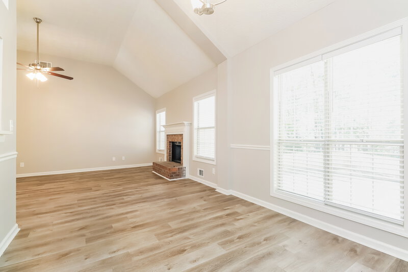 1,945/Mo, 250 Ashley Oaks Dr McDonough, GA 30253 Living Room View 2