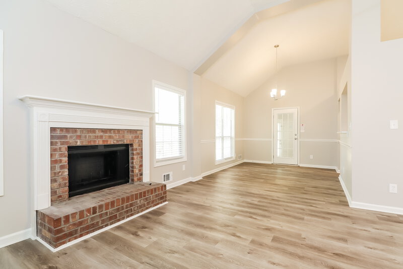 1,945/Mo, 250 Ashley Oaks Dr McDonough, GA 30253 Living Room View 4