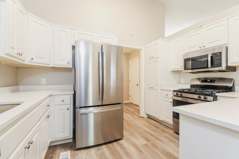 1,945/Mo, 250 Ashley Oaks Dr McDonough, GA 30253 Kitchen View
