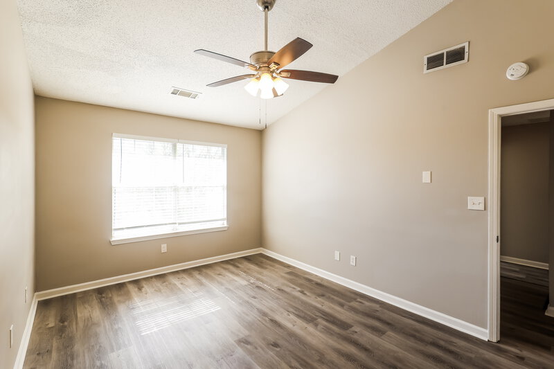 2,095/Mo, 7605 Briar Crest Ct Riverdale, GA 30296 Main Bedroom View