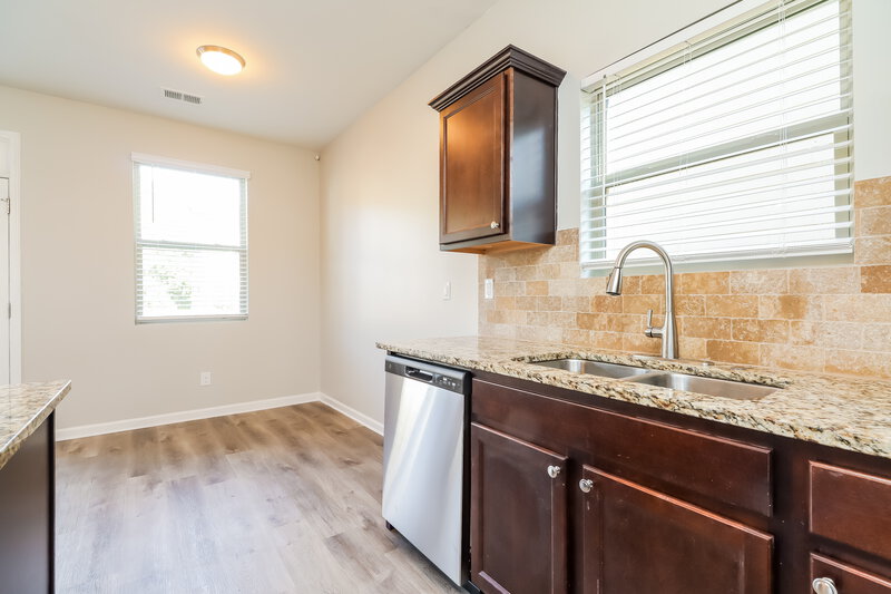 2,085/Mo, 1075 Lear Dr Locust Grove, GA 30248 Kitchen View 2