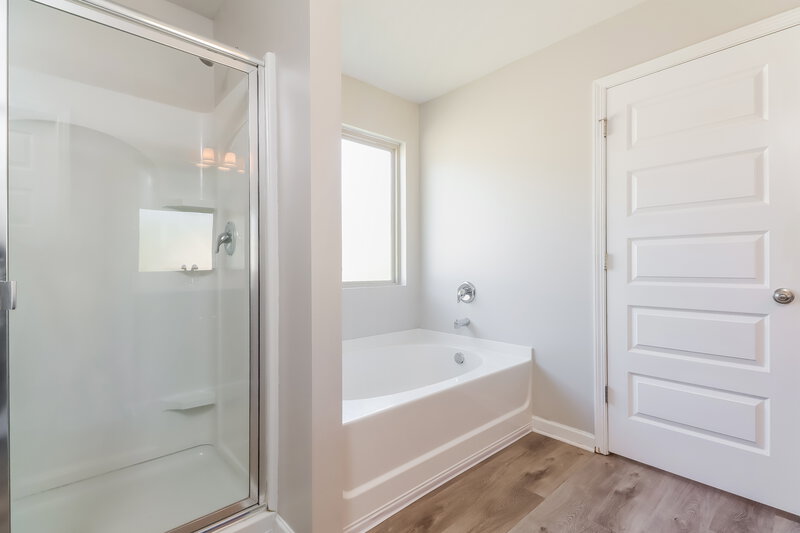 2,085/Mo, 1075 Lear Dr Locust Grove, GA 30248 Main Bathroom View