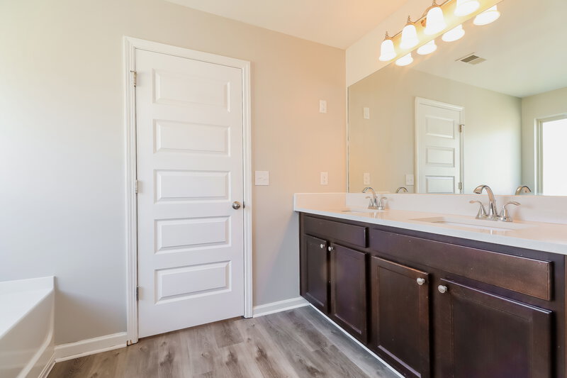 2,085/Mo, 1075 Lear Dr Locust Grove, GA 30248 Bathroom View 2