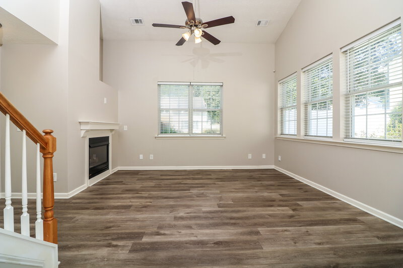 2,165/Mo, 1255 W Oaks Way Woodstock, GA 30188 Living Room View 3