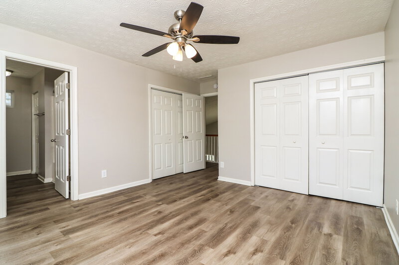 2,165/Mo, 1255 W Oaks Way Woodstock, GA 30188 Main Bedroom View 2