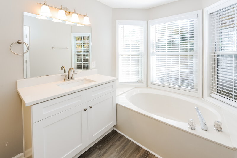1,925/Mo, 2057 Colony Dr Canton, GA 30114 Main Bathroom View