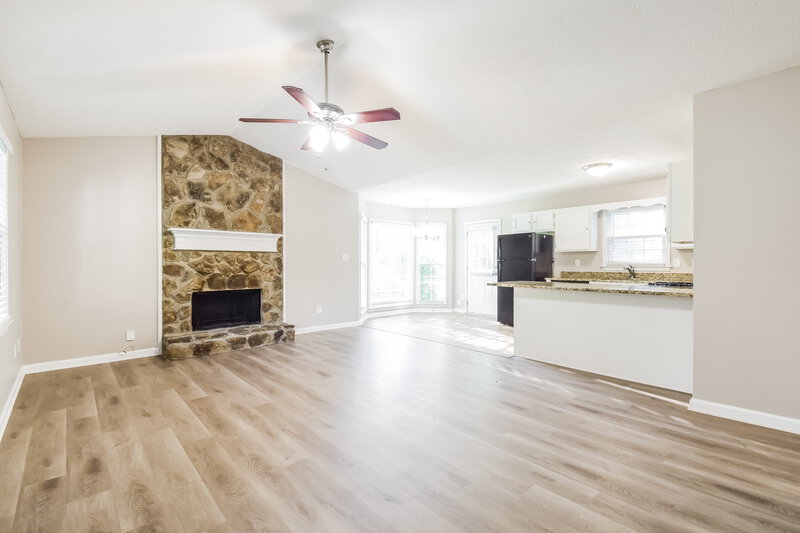 1,875/Mo, 217 Landing Dr Powder Springs, GA 30127 Living Room View