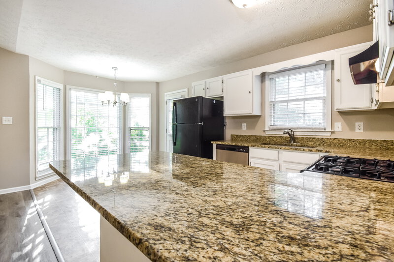 1,875/Mo, 217 Landing Dr Powder Springs, GA 30127 Kitchen View