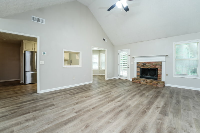 1,975/Mo, 663 Stonecrest Dr Loganville, GA 30052 Living Room View