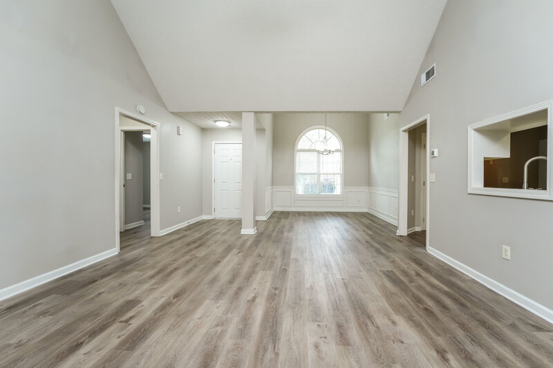 1,975/Mo, 663 Stonecrest Dr Loganville, GA 30052 Living Room View 2