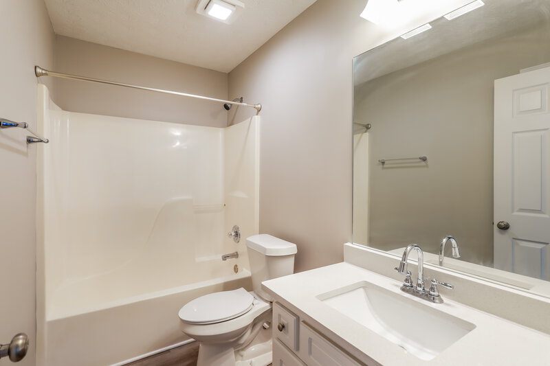 2,045/Mo, 663 Stonecrest Dr Loganville, GA 30052 Bathroom View