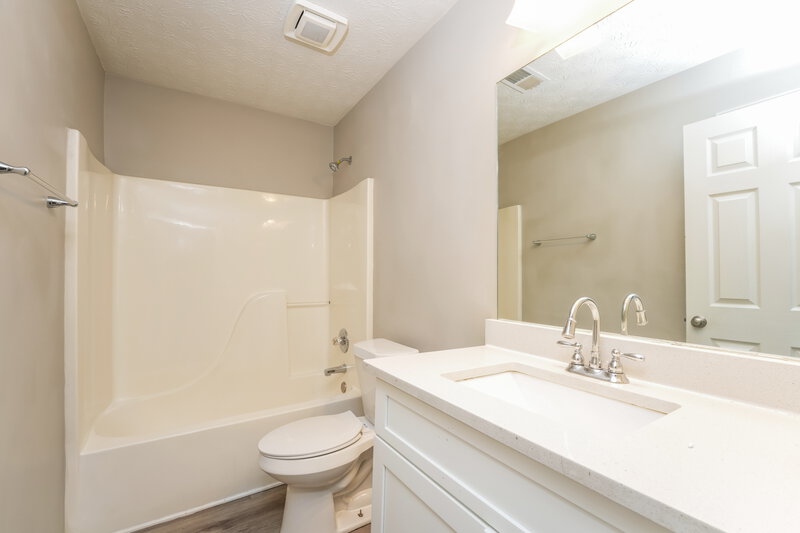 1,975/Mo, 663 Stonecrest Dr Loganville, GA 30052 Bathroom View
