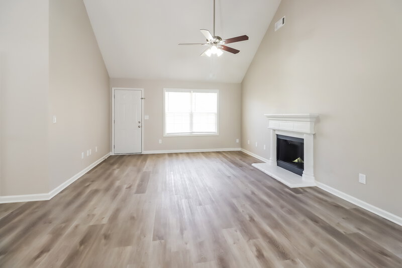 1,930/Mo, 215 Gilliam Ct Locust Grove, GA 30248 Living Room View 3