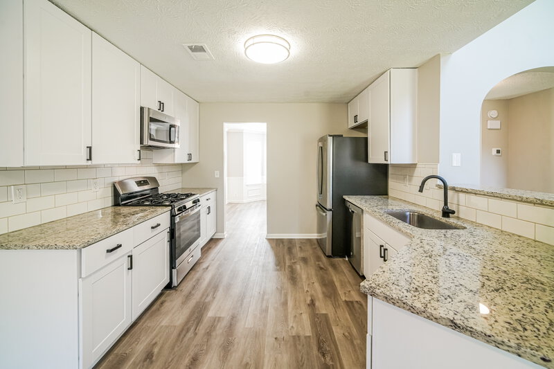 2,365/Mo, 27 Polo Flds NE Cartersville, GA 30121 Kitchen View