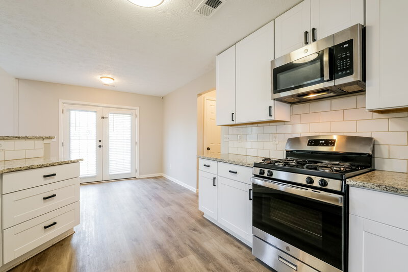 2,490/Mo, 27 Polo Flds NE Cartersville, GA 30121 Kitchen View