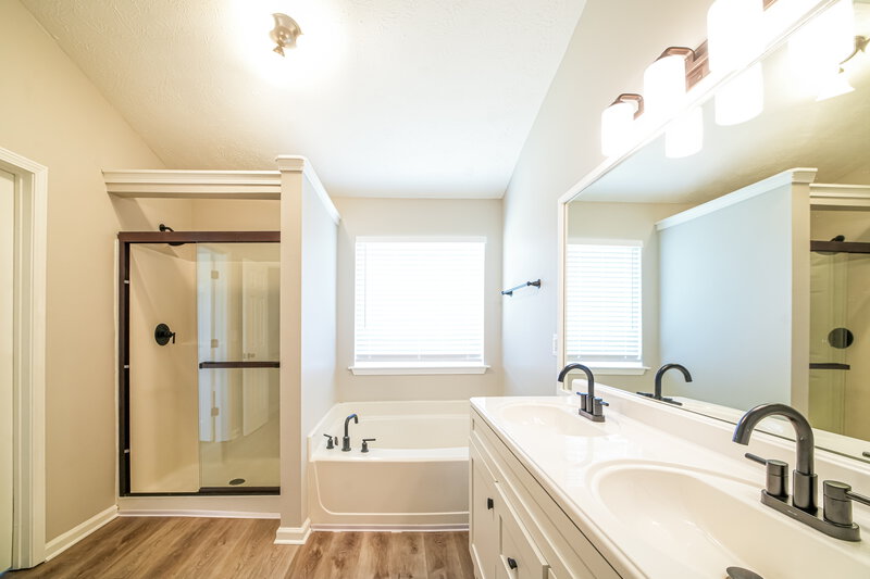 2,365/Mo, 27 Polo Flds NE Cartersville, GA 30121 Main Bathroom View