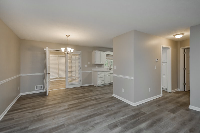 2,910/Mo, 9245 Tara Dr SW Covington, GA 30014 Living Room View 2