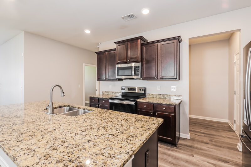 2,435/Mo, 2000 Theberton Trl Locust Grove, GA 30248 Kitchen View