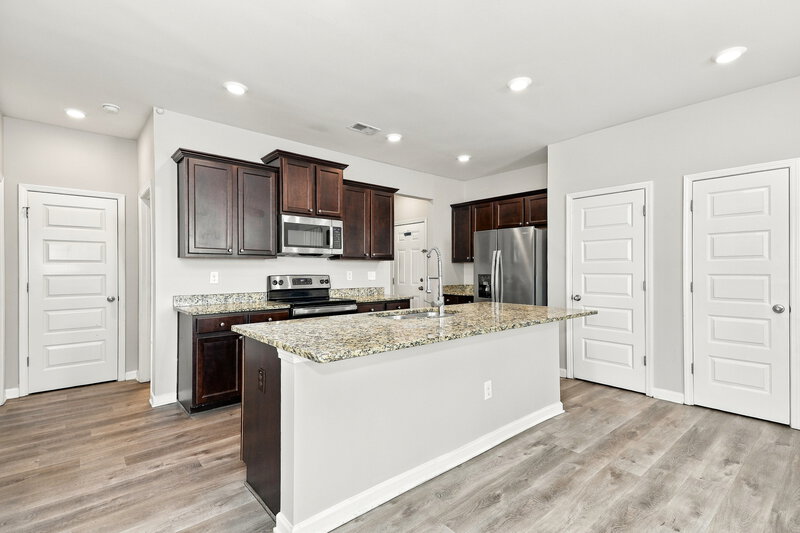 2,330/Mo, 2000 Theberton Trl Locust Grove, GA 30248 Kitchen View 2