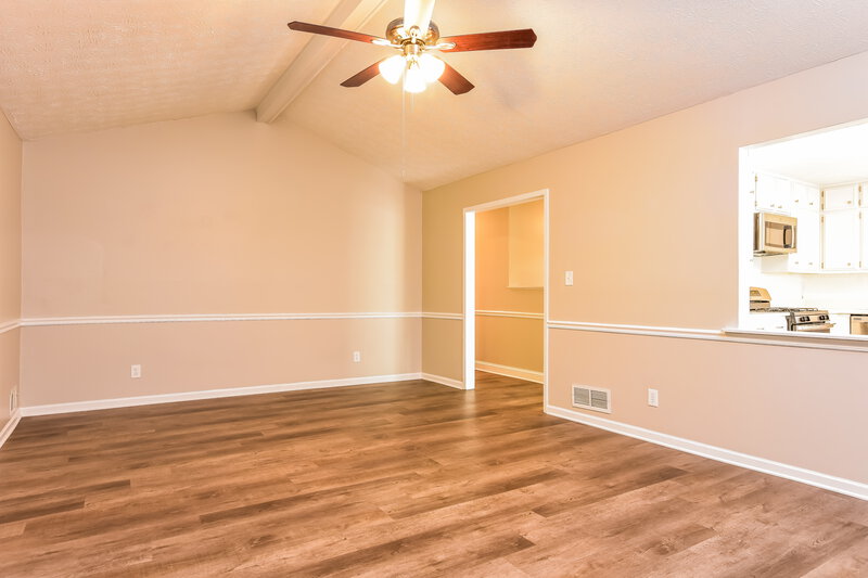 1,975/Mo, 1569 Cherry Hill Ln SW Conyers, GA 30094 Living Room View 3