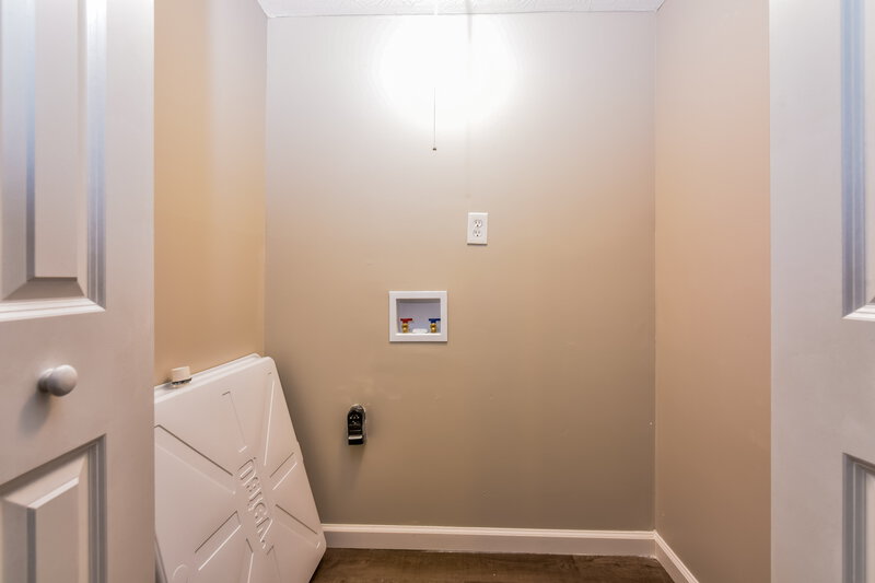 1,975/Mo, 1569 Cherry Hill Ln SW Conyers, GA 30094 Laundry Room View