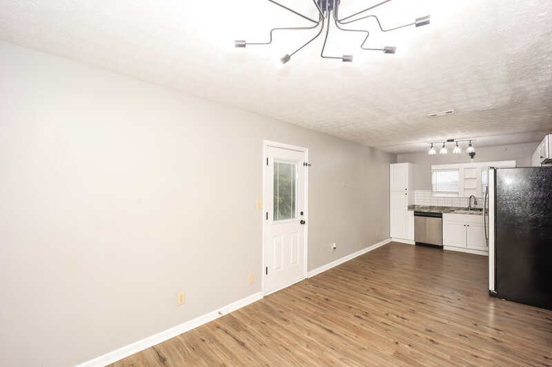 1,620/Mo, 7671 Antebellum Ln Riverdale, GA 30274 Living Room View 3