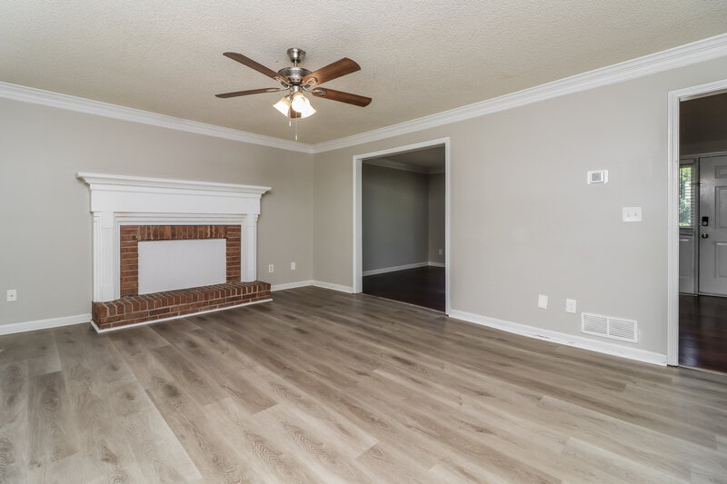 2,490/Mo, 2249 June Ct SW Marietta, GA 30008 Living Room View