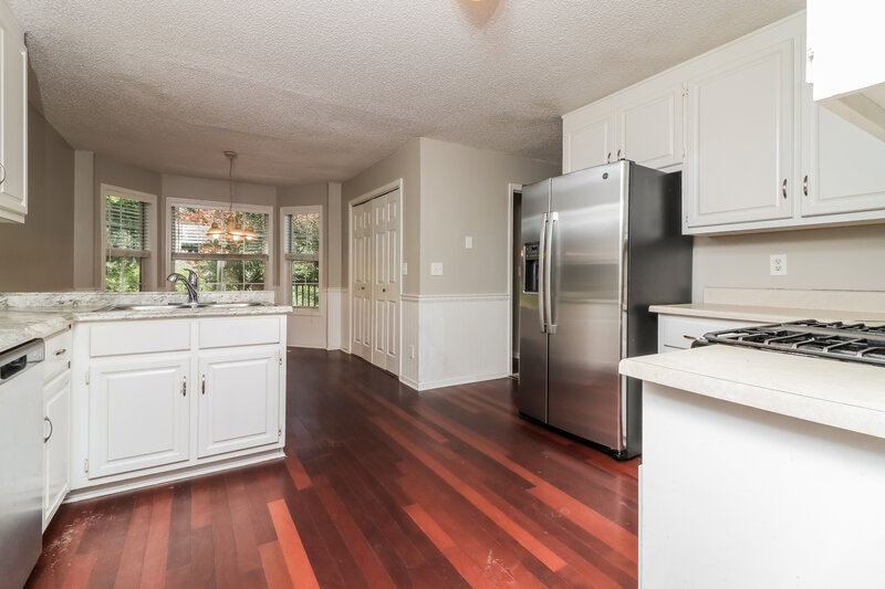 2,490/Mo, 2249 June Ct SW Marietta, GA 30008 Kitchen View