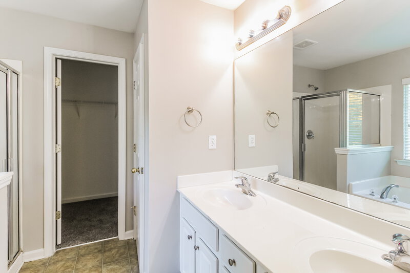 1,840/Mo, 2032 Appaloosa Way SW Conyers, GA 30012 Main Bathroom View