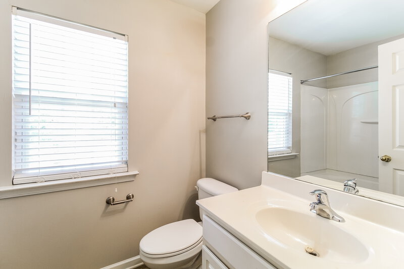1,840/Mo, 2032 Appaloosa Way SW Conyers, GA 30012 Bathroom View