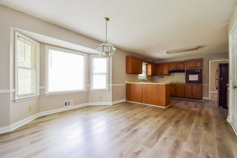 1,800/Mo, 1200 Great Oaks Dr SE Conyers, GA 30013 Breakfast Nook View