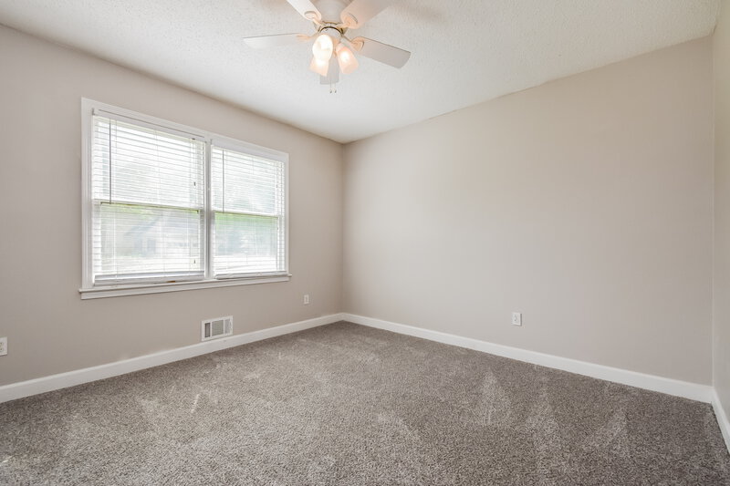 1,800/Mo, 1200 Great Oaks Dr SE Conyers, GA 30013 Bedroom View