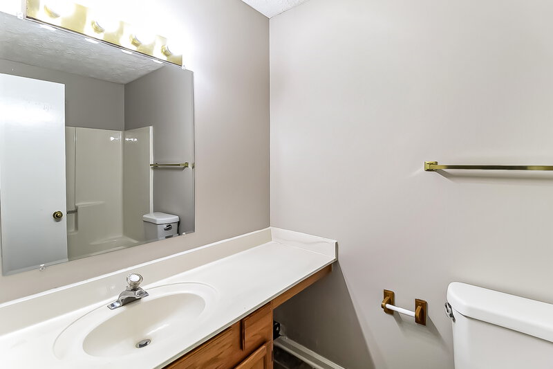 1,710/Mo, 1503 Windy Oaks Ct SE Conyers, GA 30013 Bathroom View