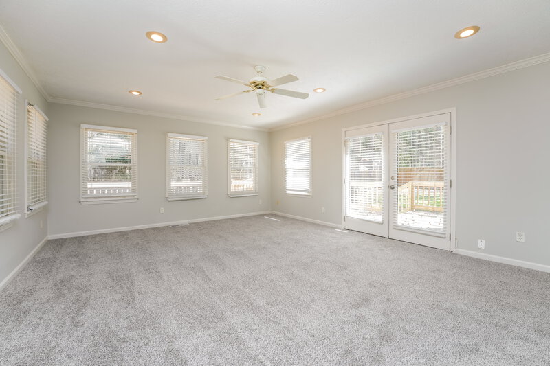 2,240/Mo, 2526 Highland Dr SE Conyers, GA 30013 Living Room View 2