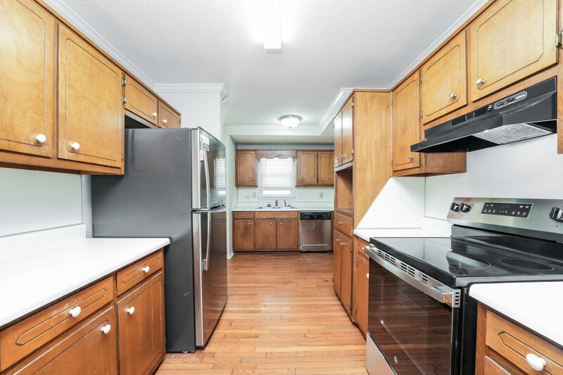 2,240/Mo, 2526 Highland Dr SE Conyers, GA 30013 Kitchen View 2