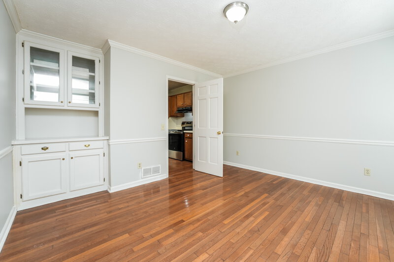 2,240/Mo, 2526 Highland Dr SE Conyers, GA 30013 Family Room View