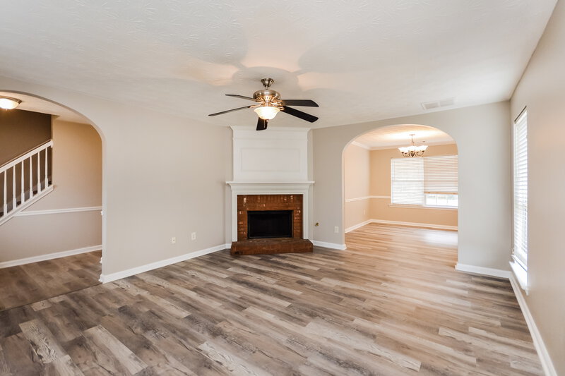 1,680/Mo, 2611 Essex Ct SE Conyers, GA 30013 Living Room View