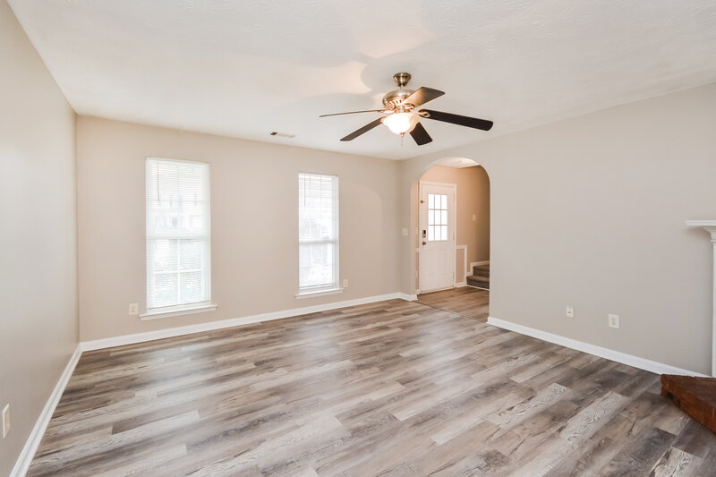1,680/Mo, 2611 Essex Ct SE Conyers, GA 30013 Living Room View 2