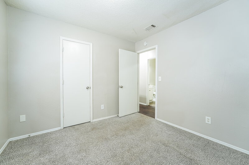 1,500/Mo, 1505 Chelsea Downs Dr NE Conyers, GA 30013 Main Bedroom View