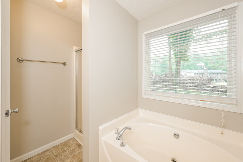 2,105/Mo, 55 Magan Ct Porterdale, GA 30014 Main Bathroom View