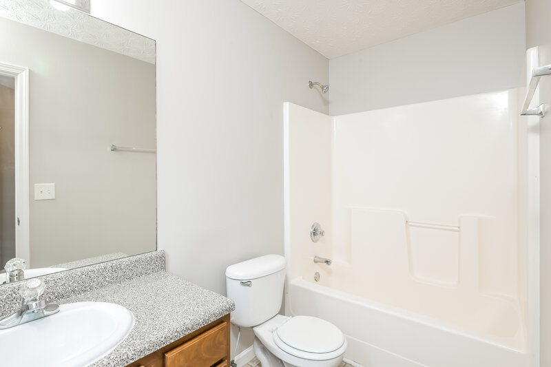 2,105/Mo, 55 Magan Ct Porterdale, GA 30014 Bathroom View 2